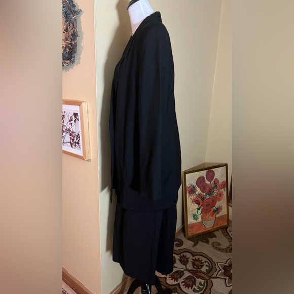 Vtg LILLY TAYLOR NY PARIS Size 22 Blazer Skirt Suit Wool Black Lined Timeless - Picture 4 of 16